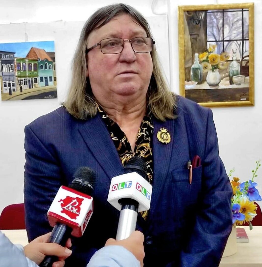 „Bilete de papagal”, celebra revistă fondată de Tudor Arghezi, readusă la viață de Dumitru Sârghie și prezentată la Slatina „Bilete de papagal”, celebra revistă fondată de Tudor Arghezi, readusă la viață de Dumitru Sârghie și prezentată la Slatina
